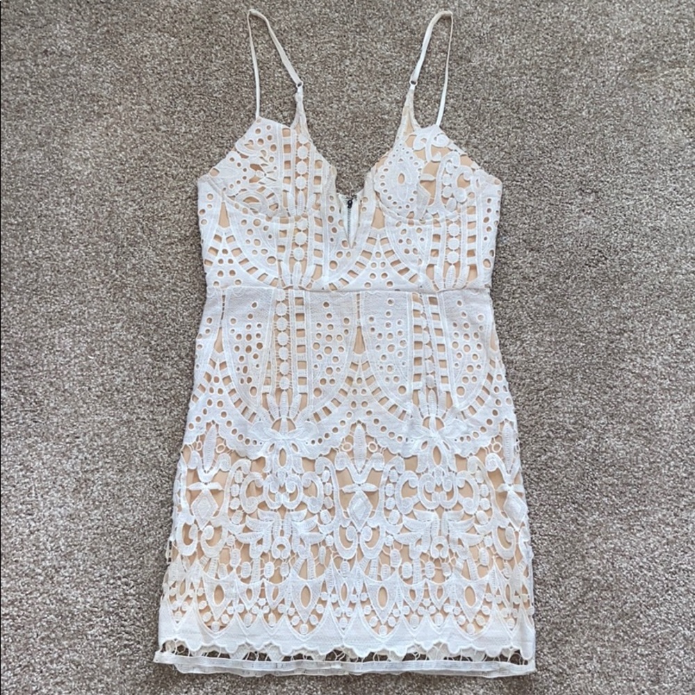 Women’s lace dress